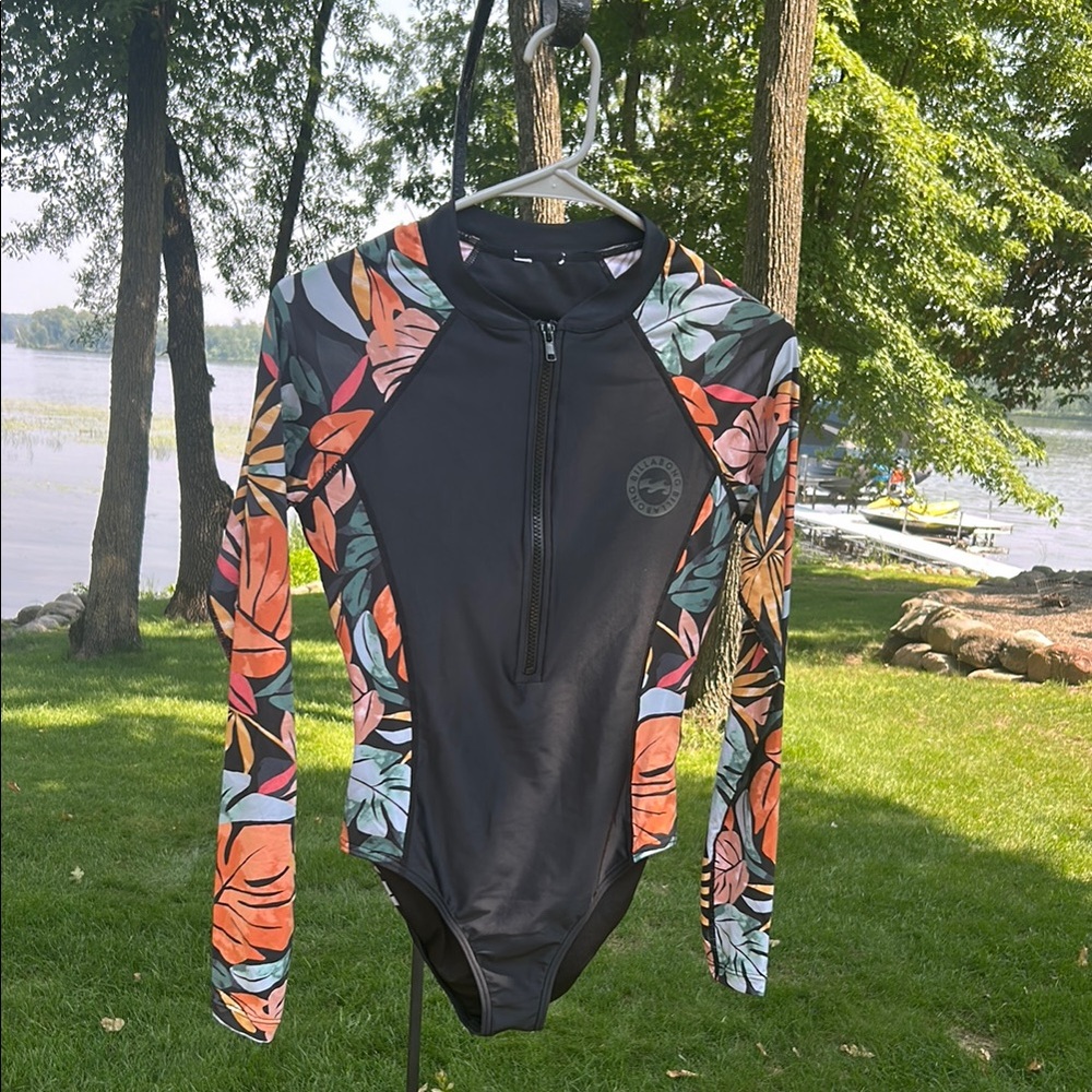 Billabong Black and Floral Long Sleeve Rashgaurd Surf suit